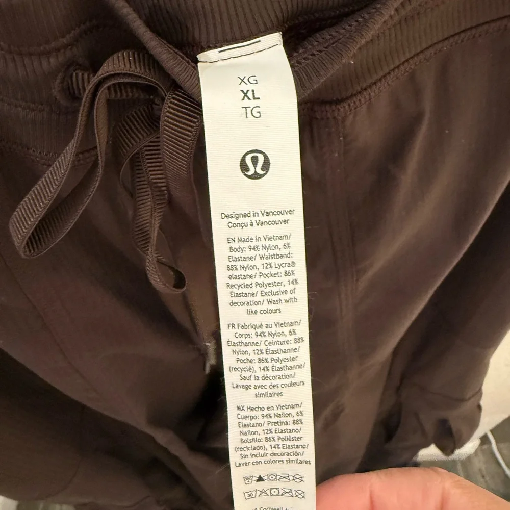 Lululemon Dance Studio Relaxed Fit Midrise Cargo Pant - Picture 5 of 10